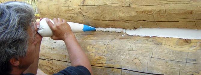 Обработка герметиком стыков и швов, деревянных стен и оконных проёмов
