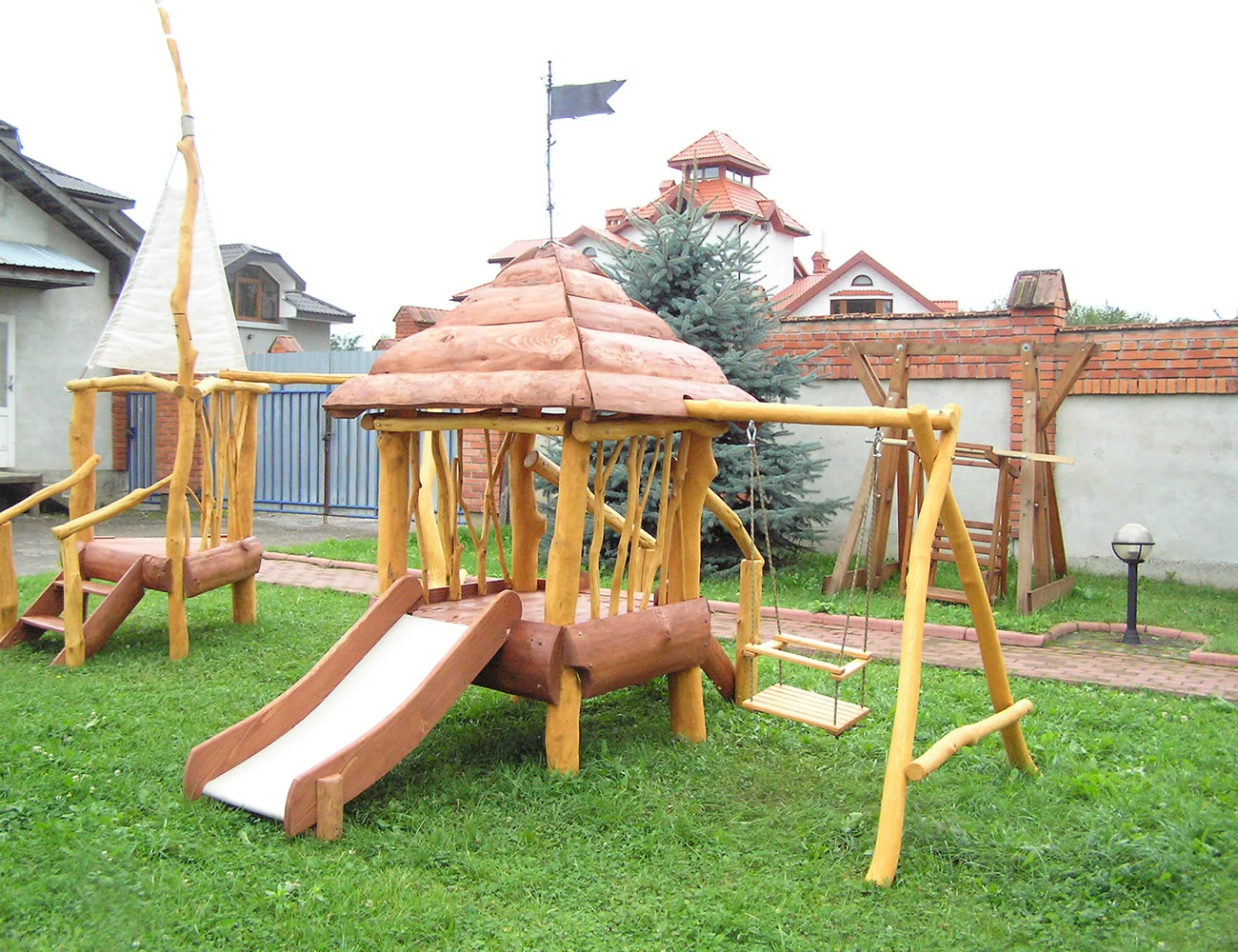 Детские площадки для дачи из дерева своими руками фото